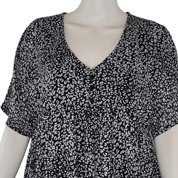 Umgee Black & White Short Sleeve Dress - Picture 2 of 12